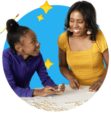 ابتسامة الأم والفتاة 